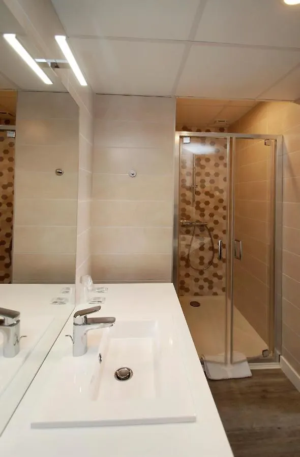 **  Hotel Montfort ルルド フランス