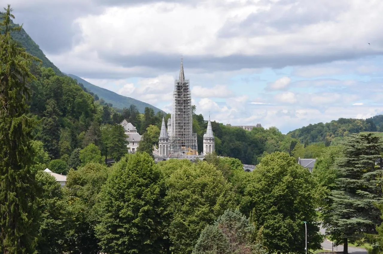 Hotel Montfort Lourdes 2*,